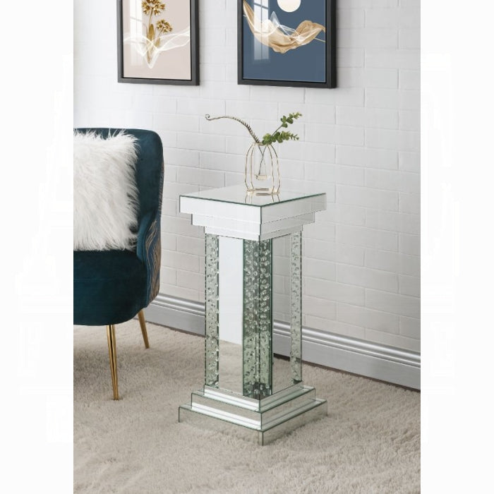 Nysa Pedestal Stand